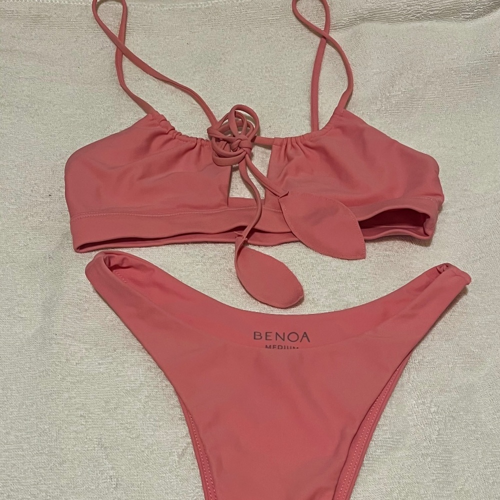 benoa swim tokyo set